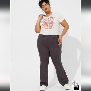 A-Line Flare Lightweight Twill Cargo High Rise Pant